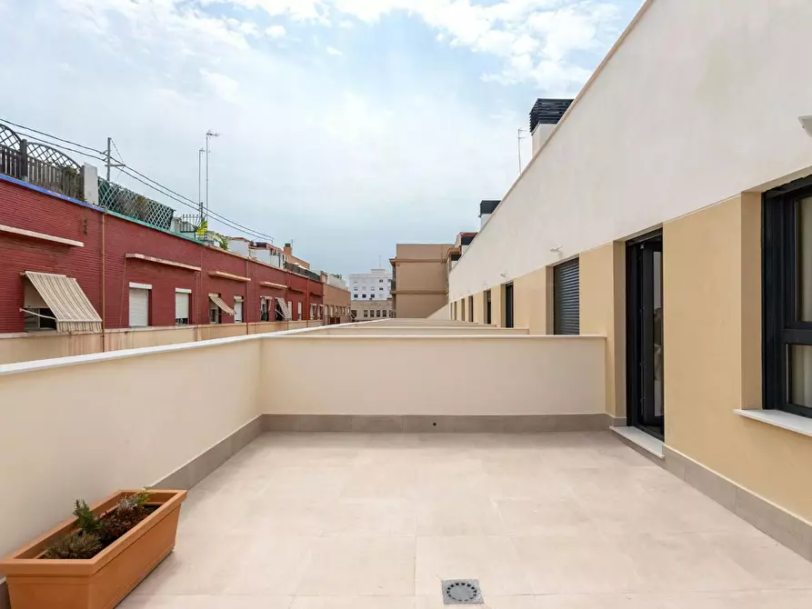 Immagine 1 di Appartamento in affitto  in Carrer de l'Arquitecte Alfaro a Valencia