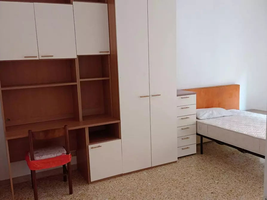 Immagine 1 di Camera in affitto  in Via Emilio Lepido a Roma