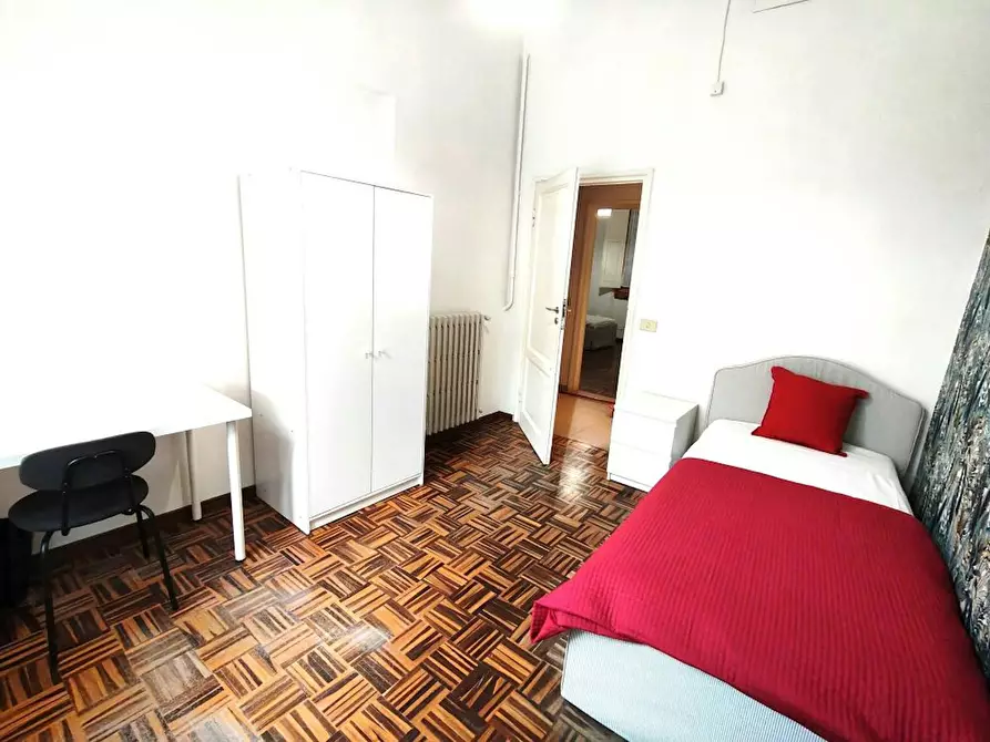Immagine 3 di Camera in affitto  in Via Aurelio Saffi a Firenze