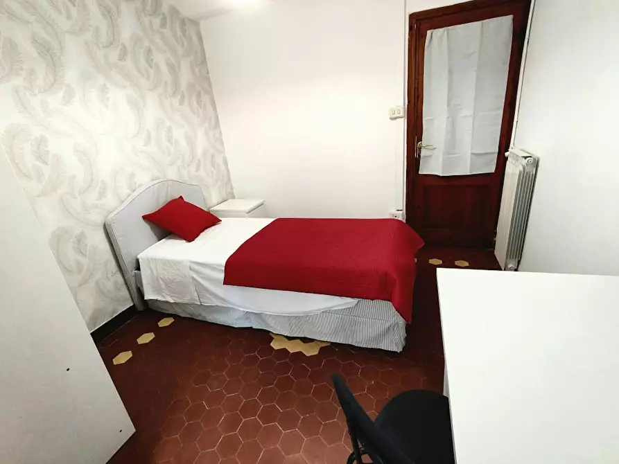 Immagine 5 di Camera in affitto  in Via Aurelio Saffi a Firenze