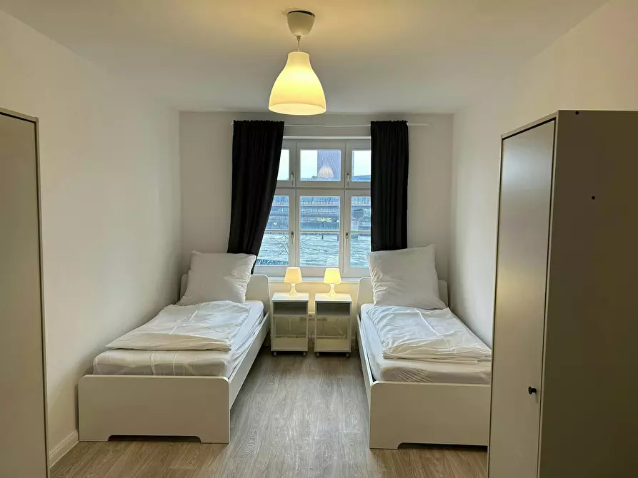 Immagine 2 di Appartamento in affitto  in Brandshofer Deich a Hamburg Rothenburgsort