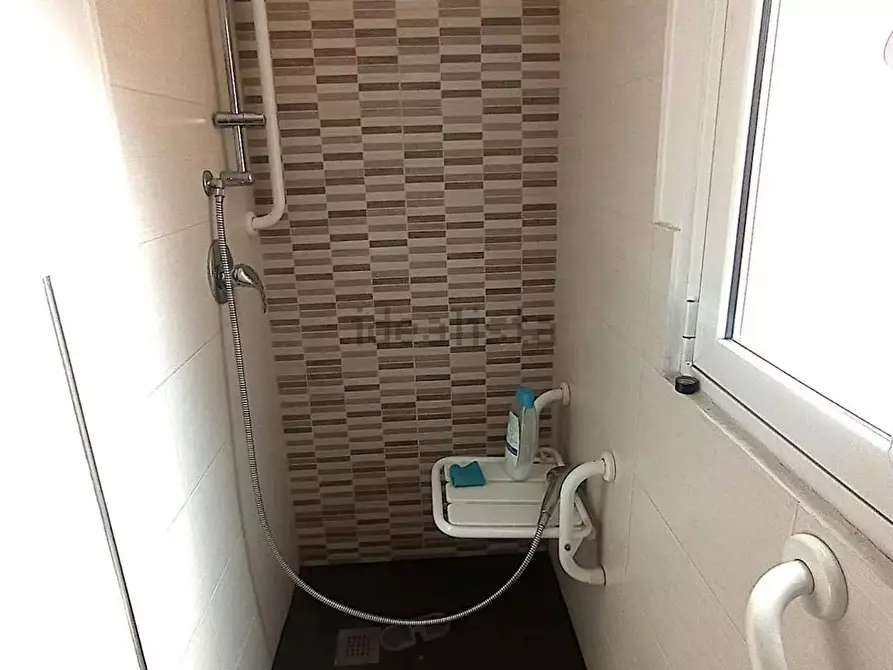 Immagine 3 di Appartamento in affitto  in Piazza Monte Santo a Genova