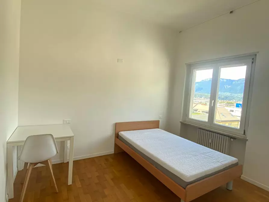 Immagine 1 di Camera in affitto  in Via Raffaello Sernesi a Bolzano