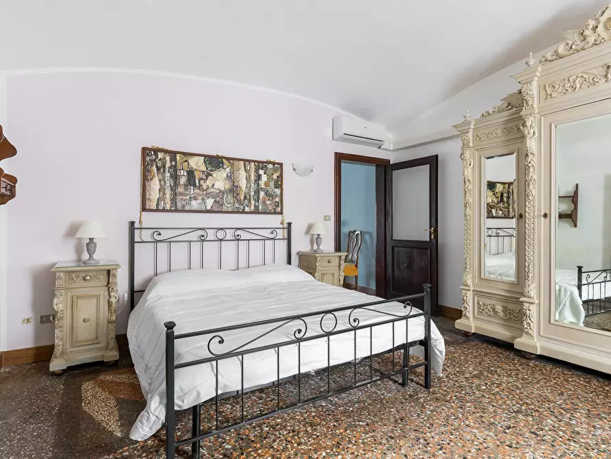 Immagine 8 di Appartamento in affitto  in Via San Mamolo a Bologna