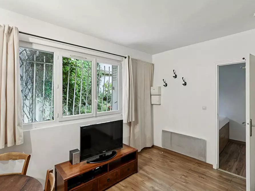 Immagine 7 di Appartamento in affitto  in Rue Bargue a Paris