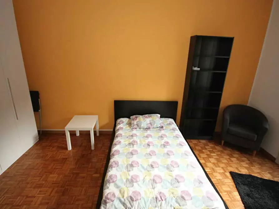 Immagine 4 di Camera in affitto  in Via Montecatini a Milano