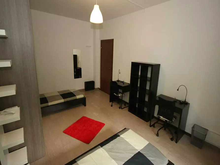 Immagine 10 di Camera in affitto  in Via Montecatini a Milano