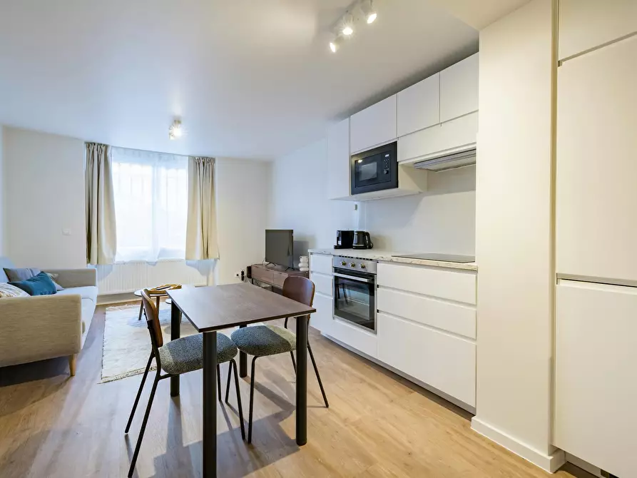 Immagine 1 di Appartamento in affitto  in Rue Baron Lambert a Etterbeek
