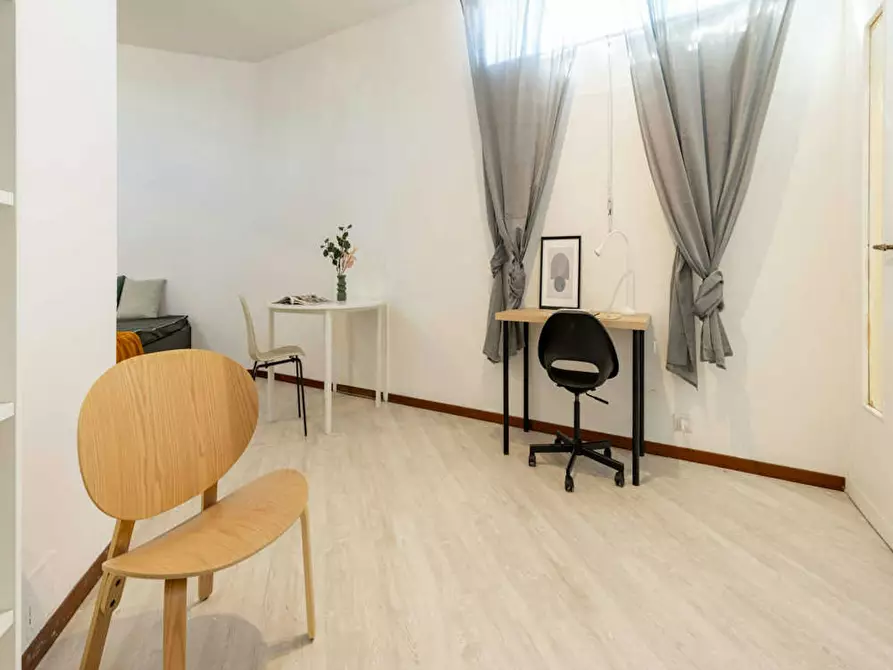 Immagine 7 di Camera in affitto  in Viale Tunisia a Milano