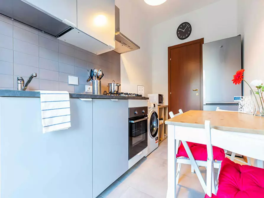 Immagine 10 di Camera in affitto  in Via Fiume delle Perle a Roma