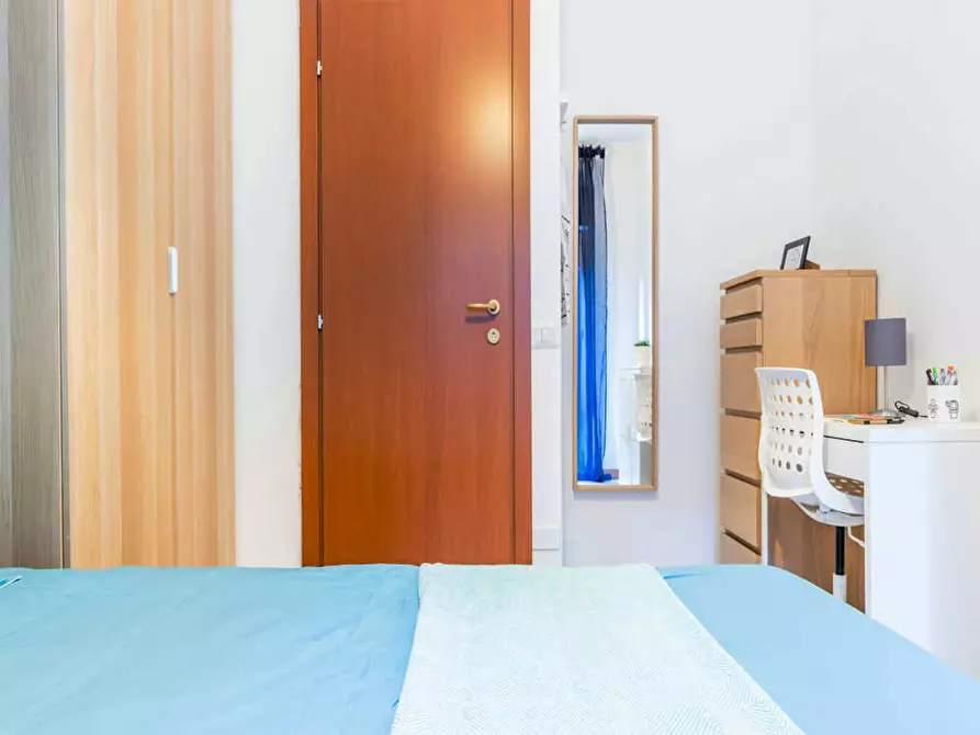 Immagine 6 di Camera in affitto  in Via Fiume delle Perle a Roma