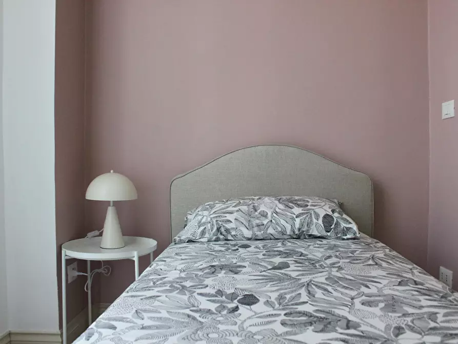 Immagine 9 di Casa indipendente in affitto  in Via Monte Rosa a Torino