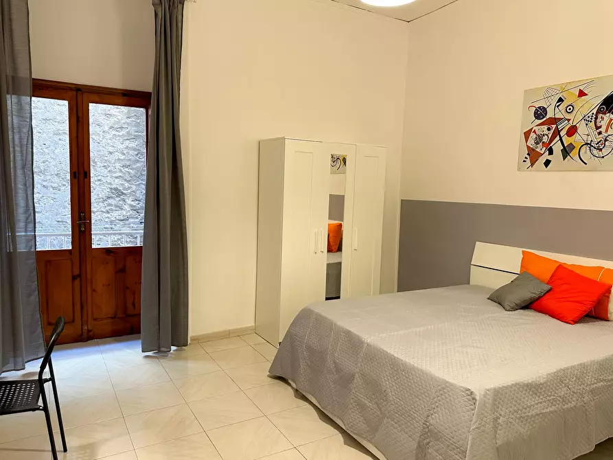 Immagine 4 di Camera in affitto  in Vico Sedil Capuano a Napoli