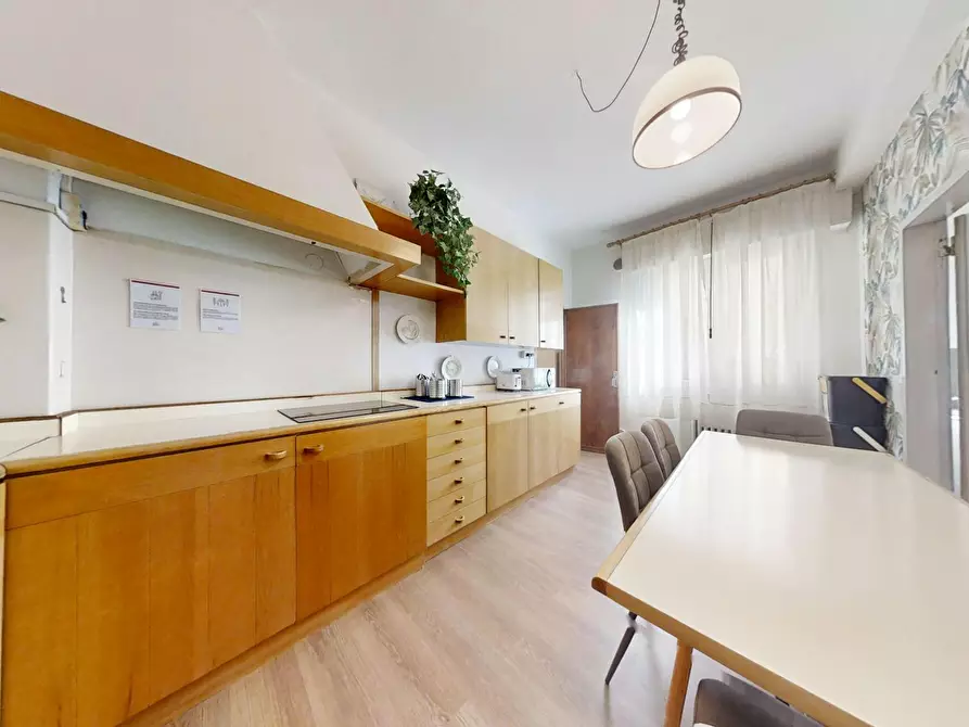 Immagine 10 di Camera in affitto  in Via Ugo Foscolo a Padova