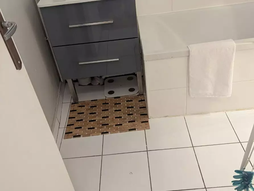 Immagine 9 di Appartamento in affitto  in Rue Choron a Paris