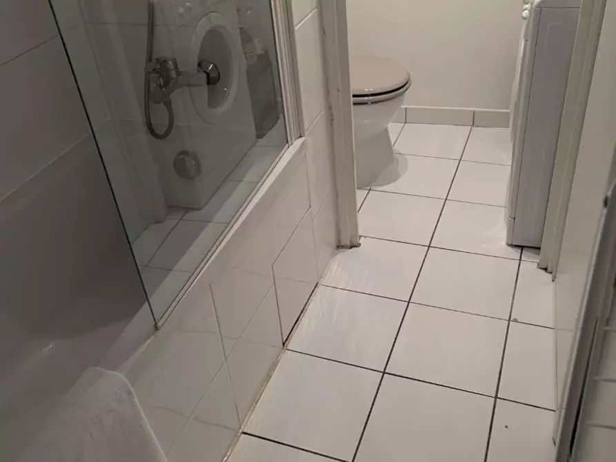 Immagine 8 di Appartamento in affitto  in Rue Choron a Paris