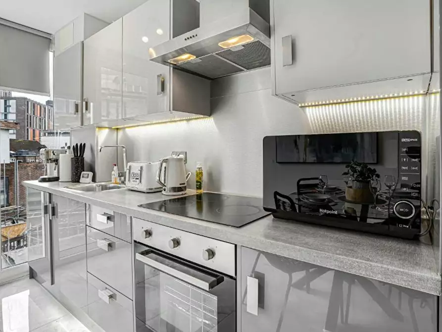 Immagine 8 di Appartamento in affitto  in Wembley Park Drive a Brent