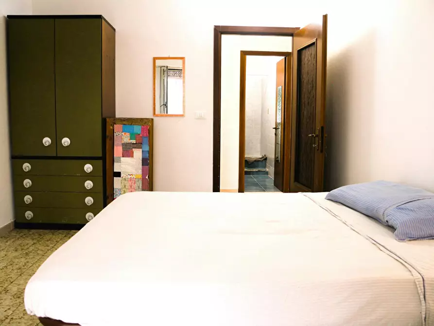 Immagine 2 di Camera in affitto  in Via Giuseppe de Robertis a Roma