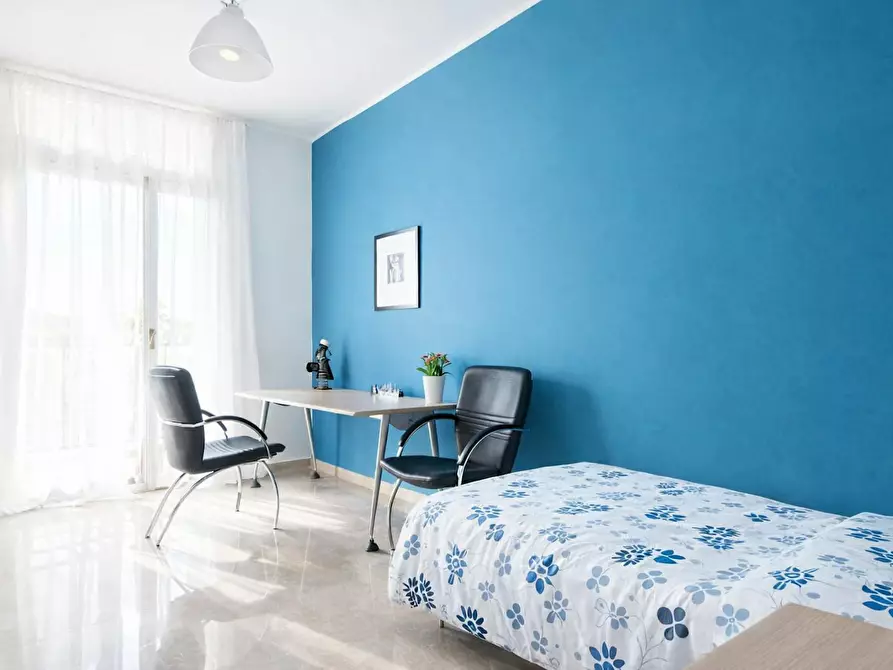 Immagine 1 di Camera in affitto  in Via Medardo Rosso a Milano