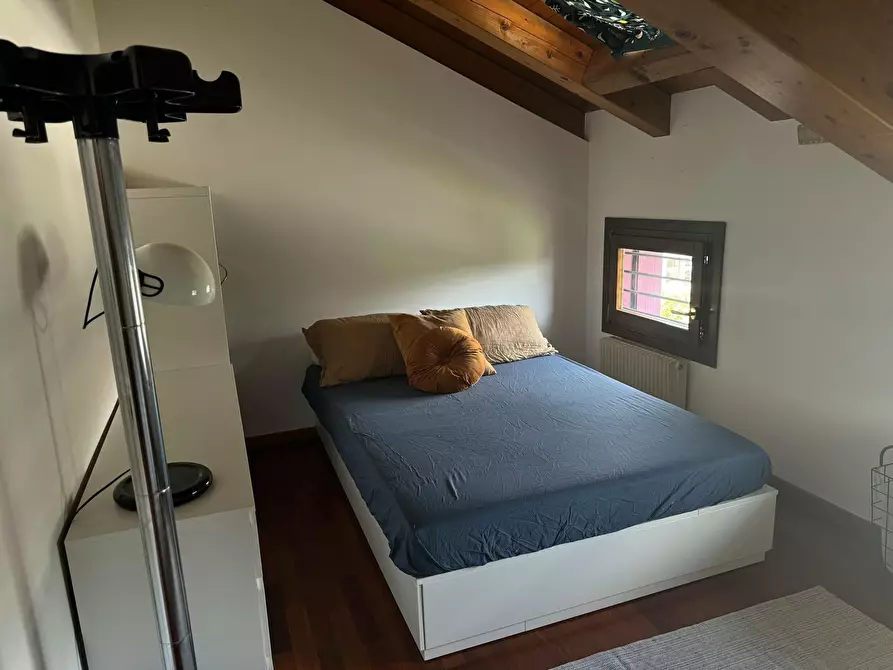 Immagine 5 di Camera in affitto  in Piazza Ferrari Enzo a Montebelluna