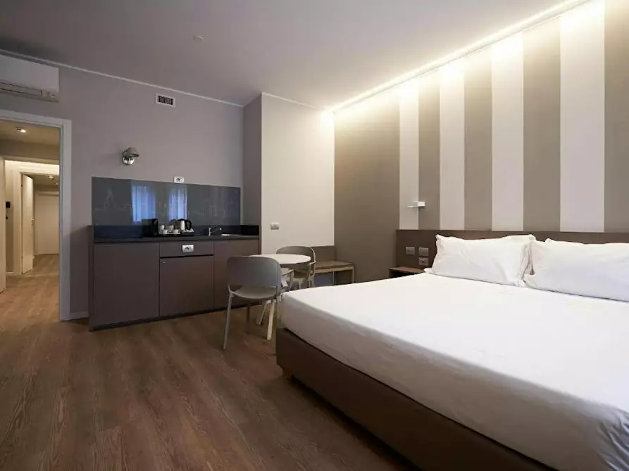 Immagine 4 di Appartamento in affitto  in Piazza Tirana a Milano