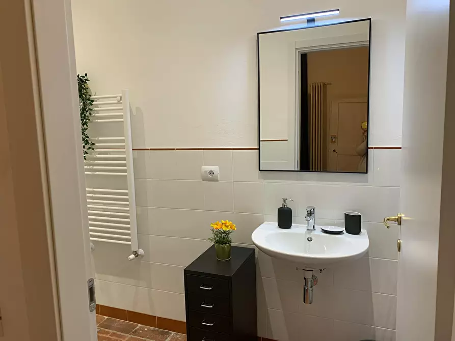 Immagine 10 di Camera in affitto  in Via Sant'Antonino a Firenze