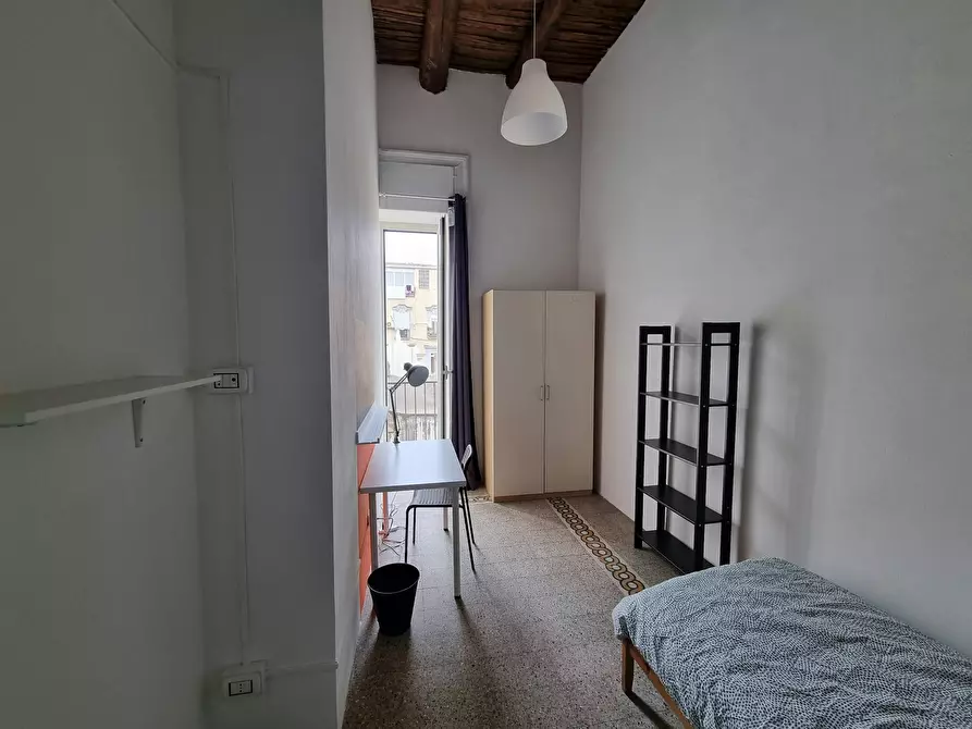 Immagine 1 di Camera in affitto  in Via Pietro Trinchera a Napoli