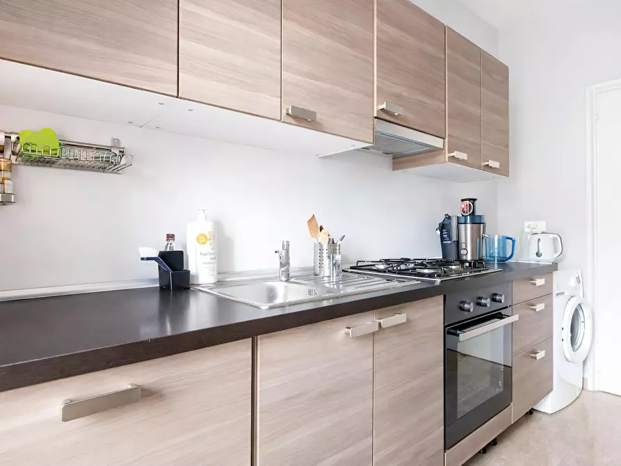 Immagine 5 di Camera in affitto  in Via Medardo Rosso a Milano