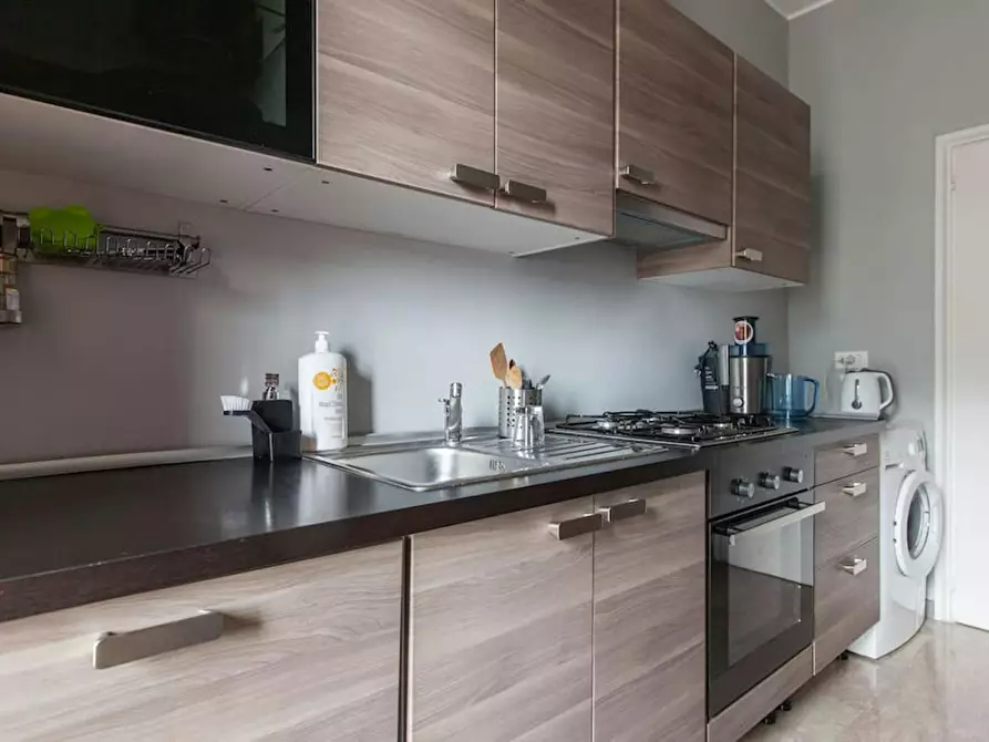 Immagine 5 di Camera in affitto  in Via Medardo Rosso a Milano