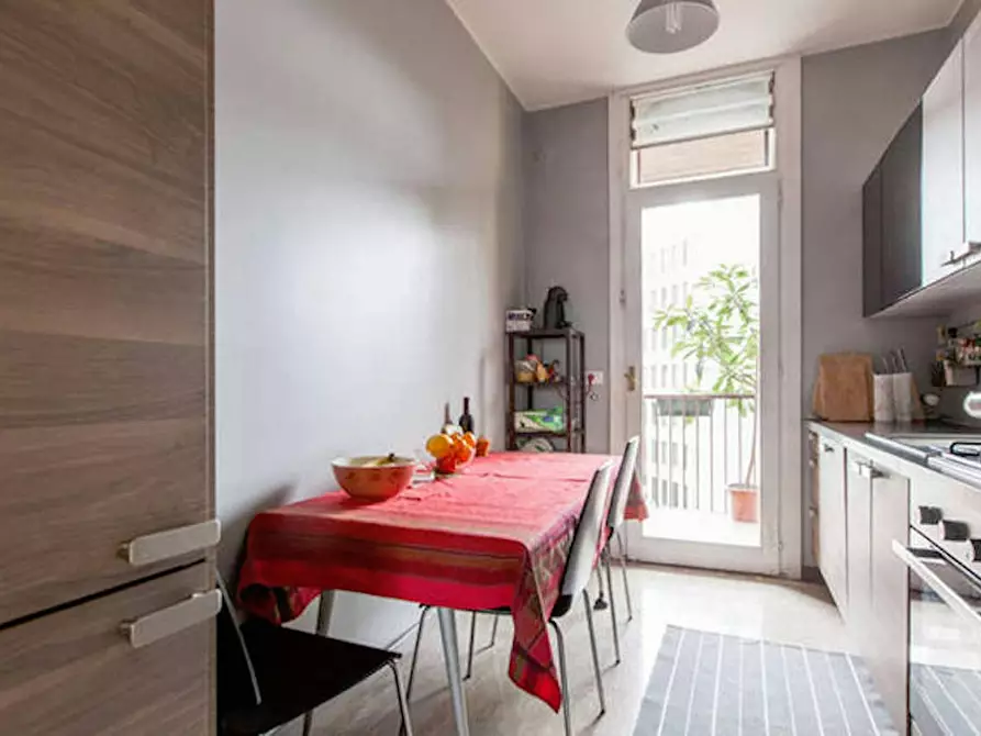 Immagine 8 di Camera in affitto  in Via Medardo Rosso a Milano