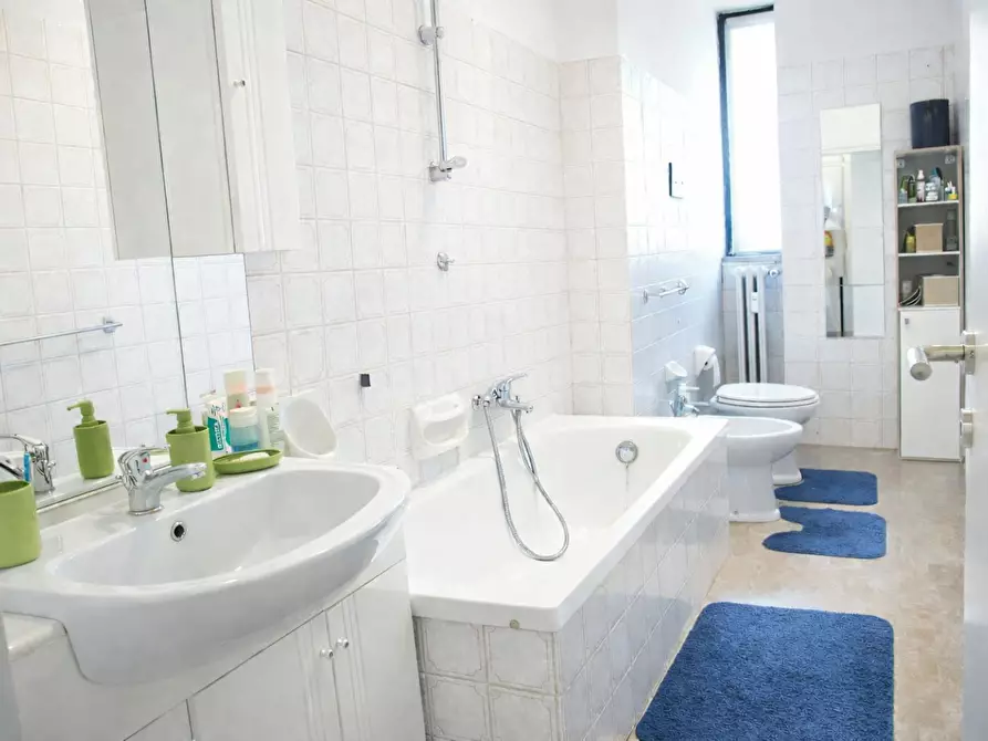 Immagine 7 di Camera in affitto  in Via Medardo Rosso a Milano