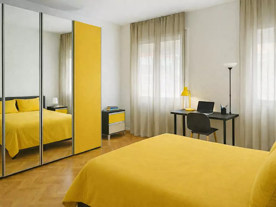 Immagine 2 di Camera in affitto  in Via San Giovanni a Trento