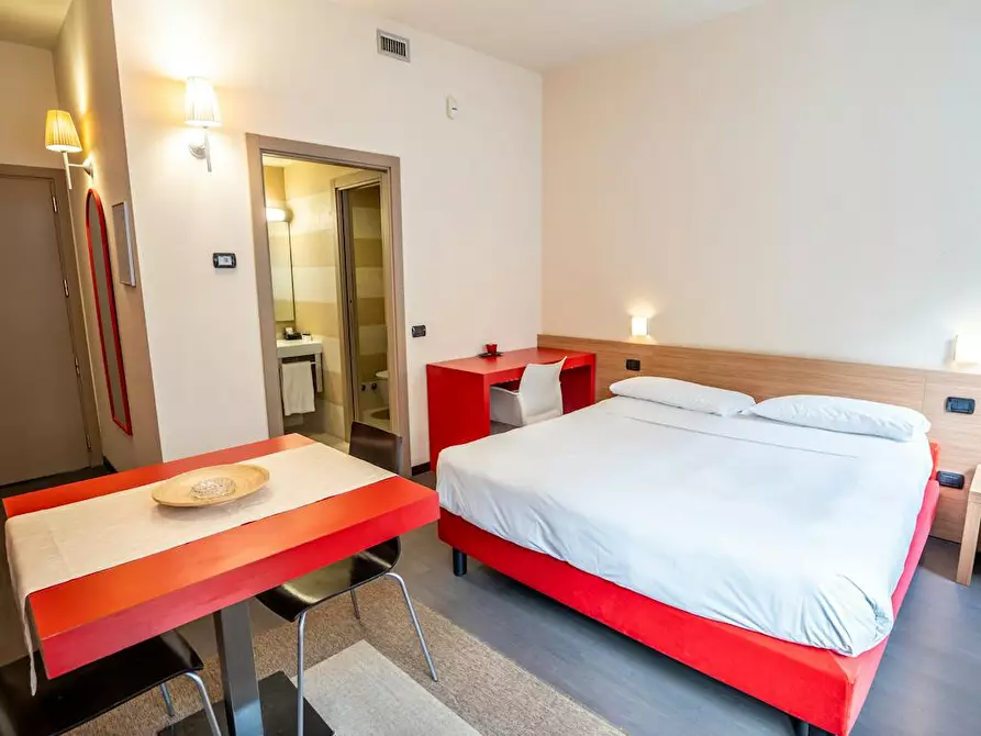 Immagine 5 di Appartamento in affitto  in Via Romeo Frassinetti a Milano