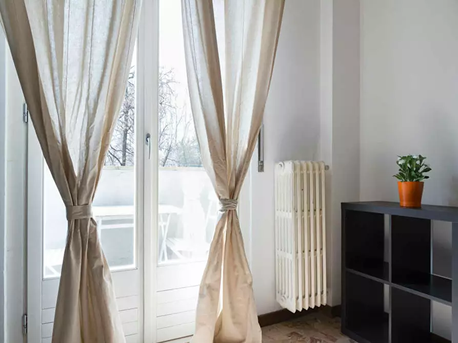 Immagine 5 di Camera in affitto  in Viale Coni Zugna a Milano