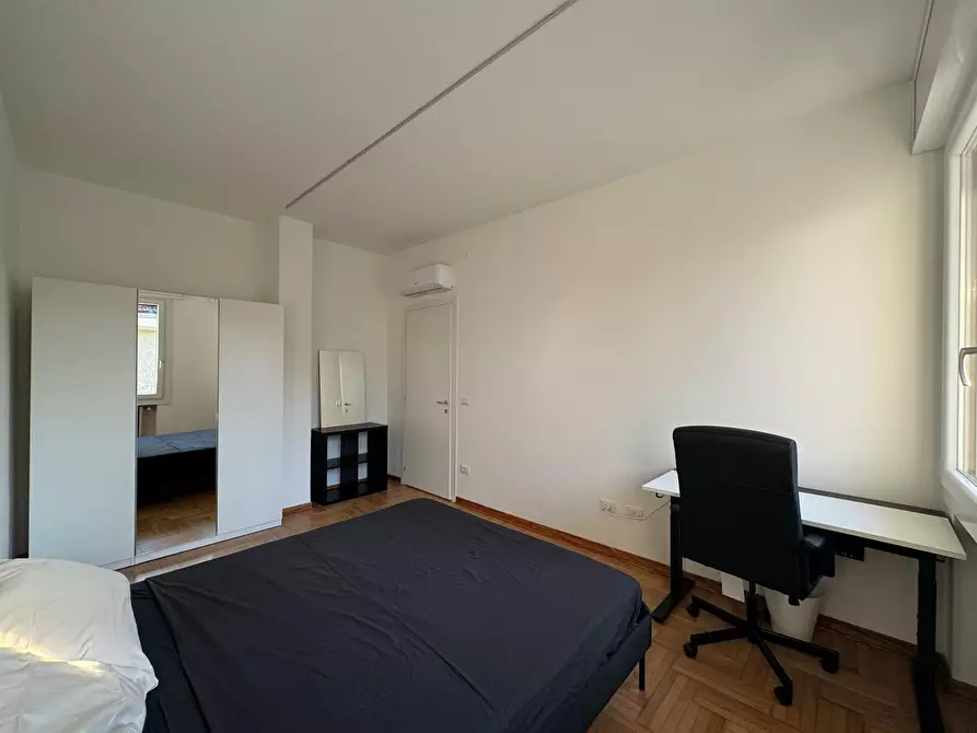 Immagine 5 di Camera in affitto  in Via Enrico degli Scrovegni a Padova