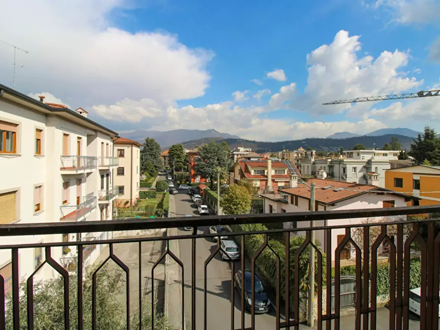 Immagine 6 di Camera in affitto  in Viale Europa a Brescia