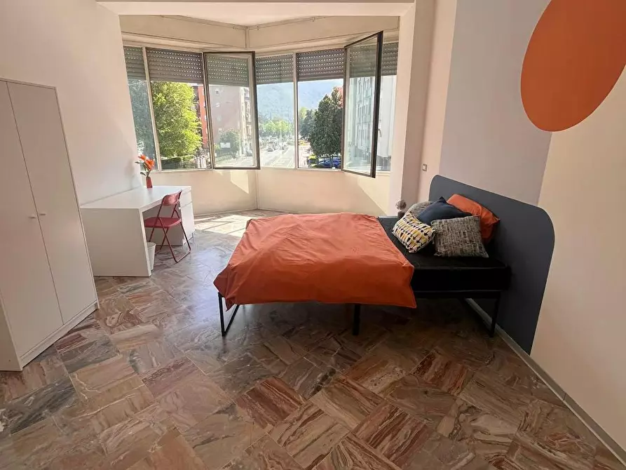 Immagine 4 di Camera in affitto  in Via Trento a Brescia