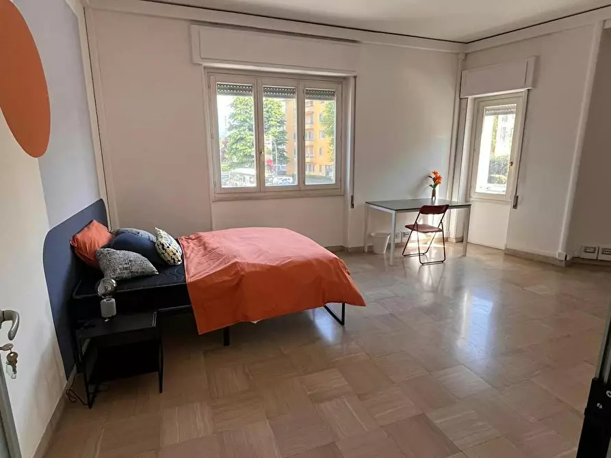 Immagine 4 di Camera in affitto  in Via Trento a Brescia