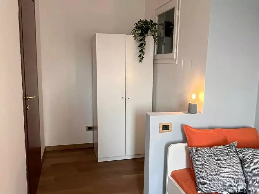 Immagine 6 di Camera in affitto  in Via Mantova a Brescia