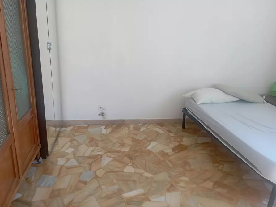 Immagine 2 di Camera in affitto  in Via Maragliano a Firenze