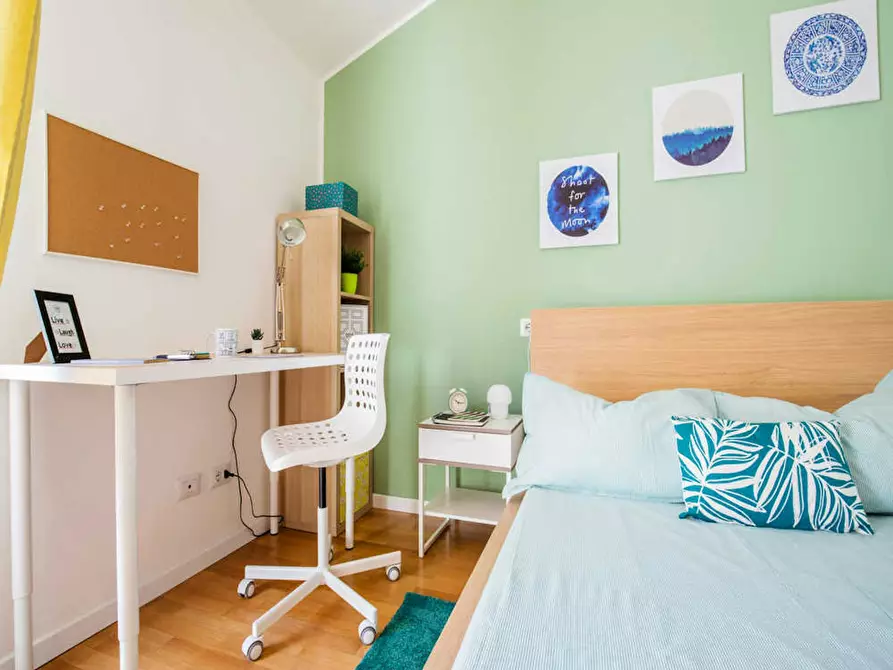 Immagine 10 di Camera in affitto  in Via dei Fontanili a Milano