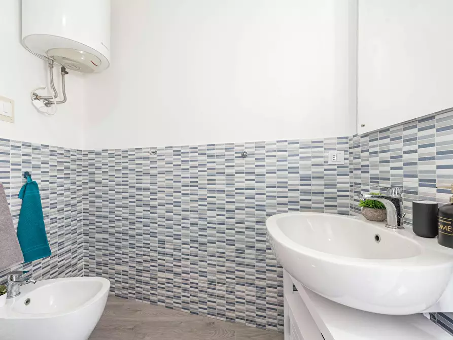 Immagine 9 di Camera in affitto  in Via Ognissanti a Padova