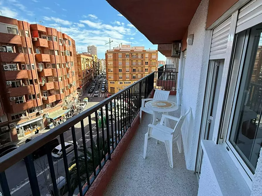 Immagine 2 di Appartamento in affitto  in Carrer Bono Guarner a Alicante/Alacant