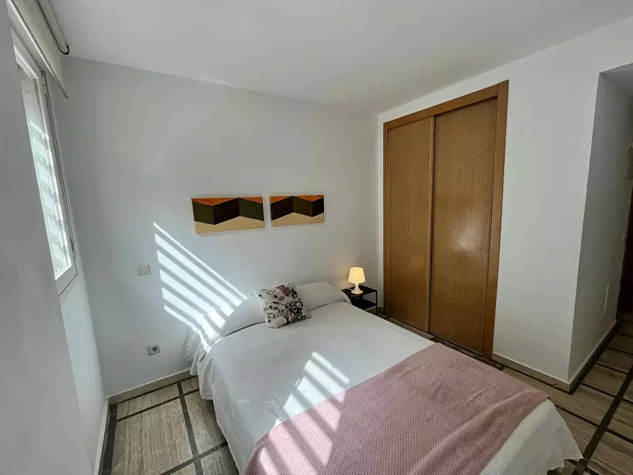 Immagine 4 di Appartamento in affitto  in Avenida de la Albufera a Madrid