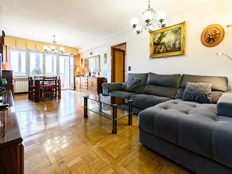 Immagine 1 di Appartamento in affitto  in Calle de Santa Virgilia a Madrid