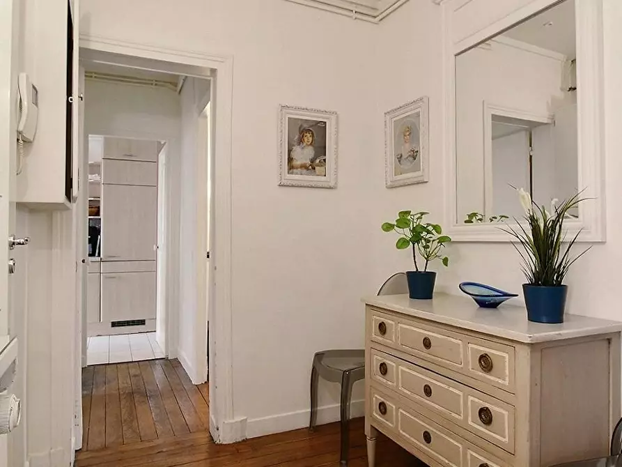 Immagine 4 di Appartamento in affitto  in Rue Jean Mermoz a Paris 08
