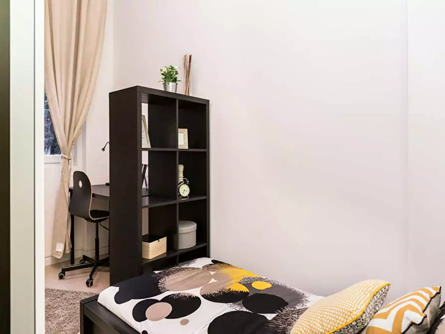 Immagine 6 di Camera in affitto  in Largo Cavalieri di Malta a Milano