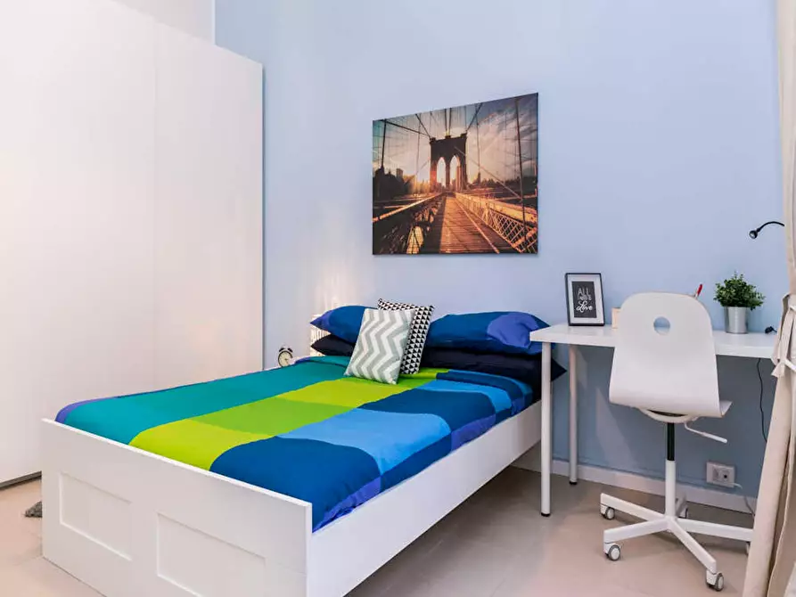 Immagine 5 di Camera in affitto  in Largo Cavalieri di Malta a Milano