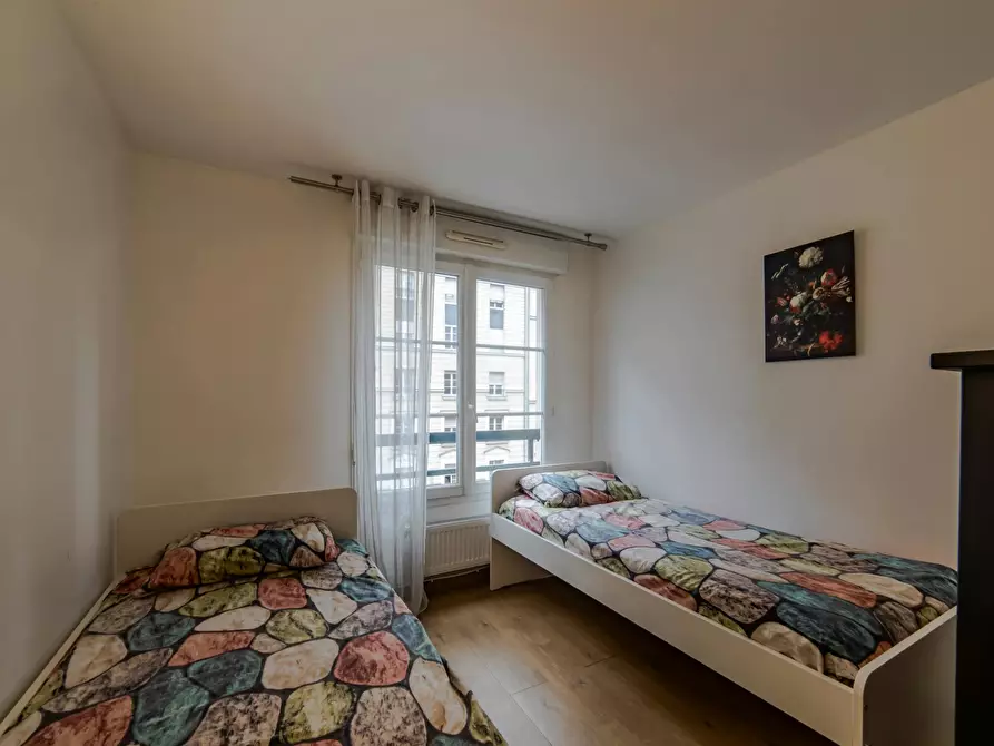 Immagine 1 di Appartamento in affitto  in Avenue de l'Arche a Courbevoie