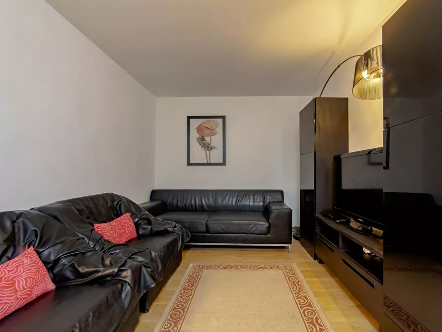 Immagine 3 di Appartamento in affitto  in Avenue de l'Arche a Courbevoie